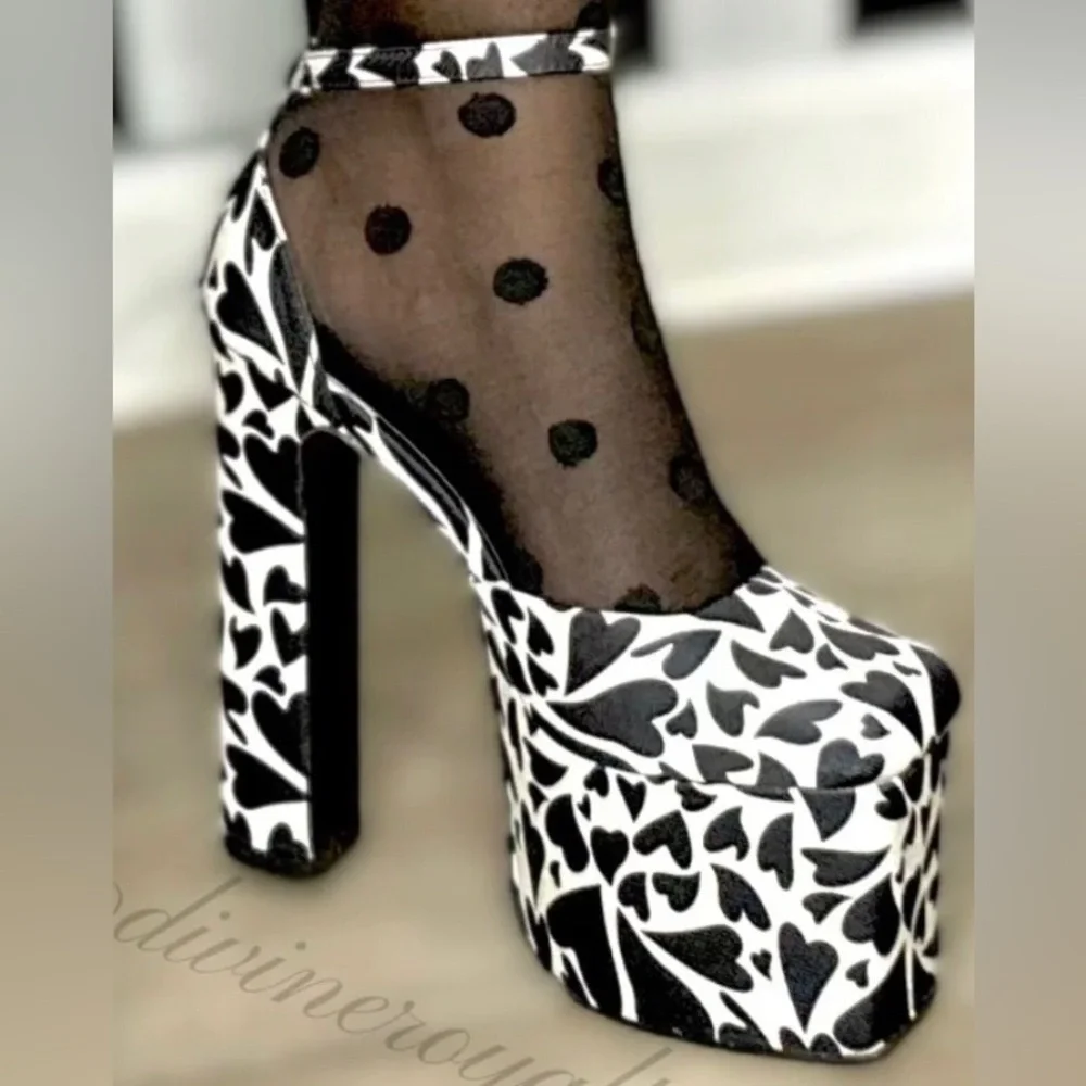 Valentines PLATFORM heels canvas. Little hearts. Sandals ankle straps.